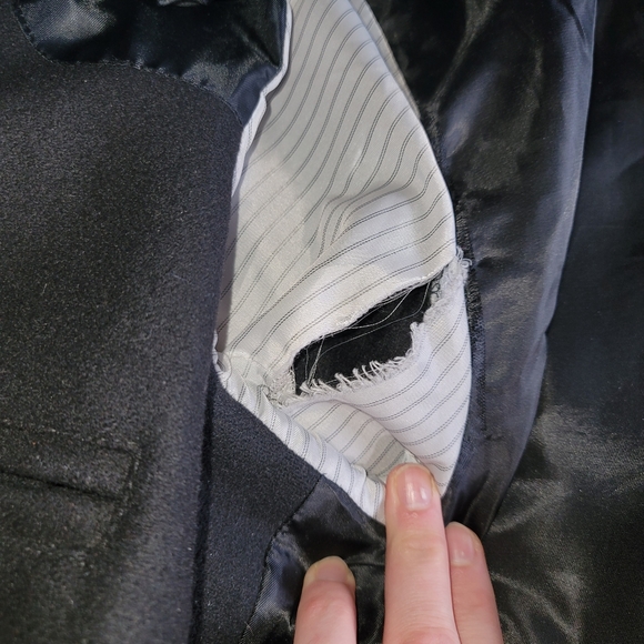 GAP solid black trench coat - Picture 5 of 6